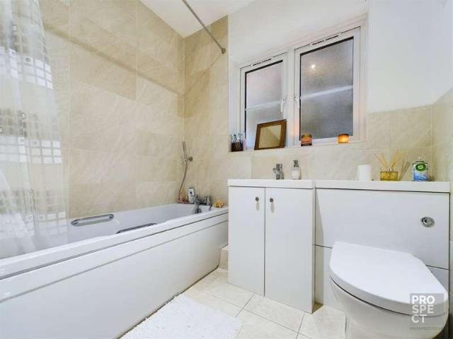 House for sale in Newell Green