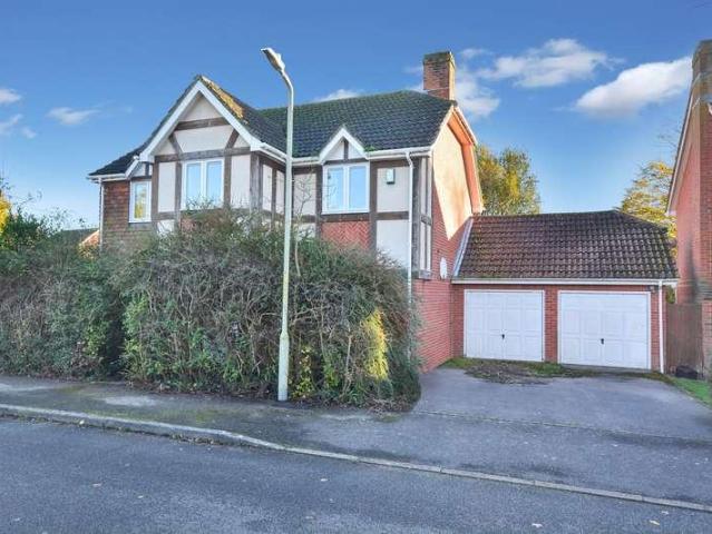 House for sale in Kennington Lees, Bridgefield