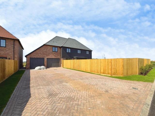 House for sale in Ash, Kent
