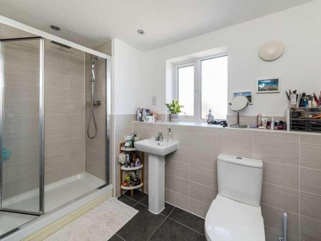 House for sale in Caldecott, Dromore