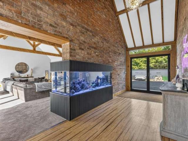 House for sale in Cawston, New Bilton