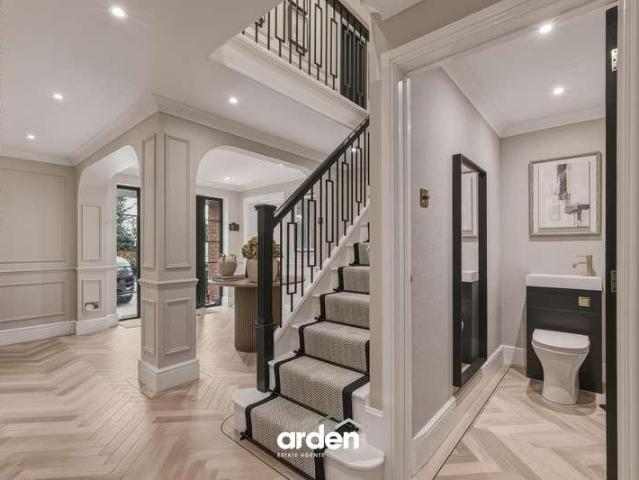 House for sale in Redditch, Worcestershire