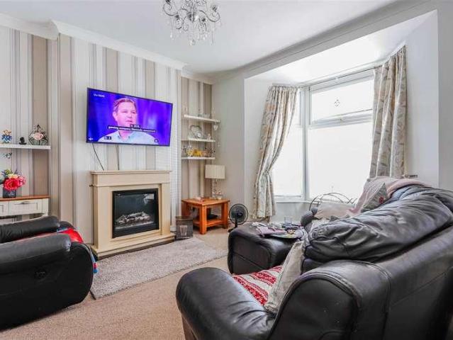House for sale in Cadoxton, Barry