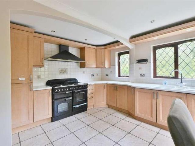House for sale in Hedgerley Hill, Buckinghamshire