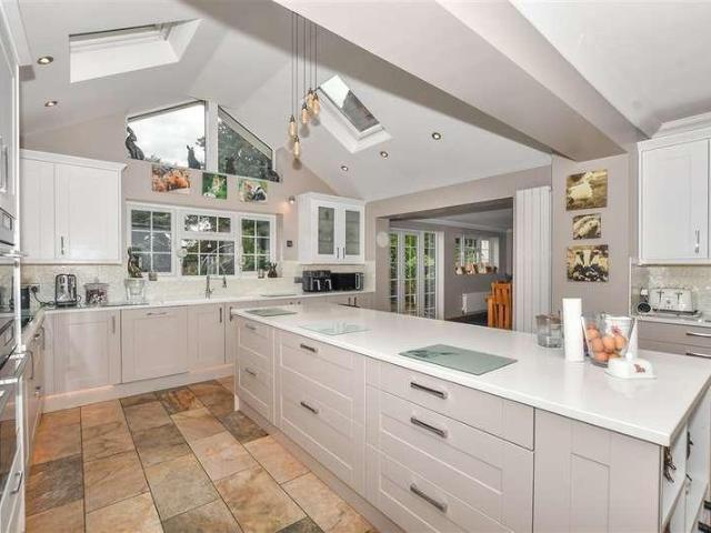 House for sale in Perry Court, Swale