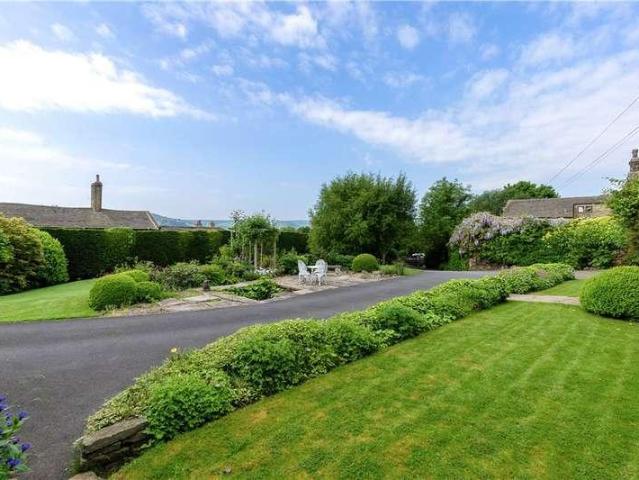 House for sale in Kildwick, North Yorkshire