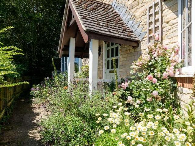 House for sale in Evershot, Oxfordshire