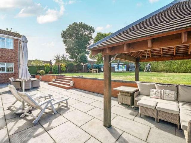 House for sale in Woodley, Wokingham