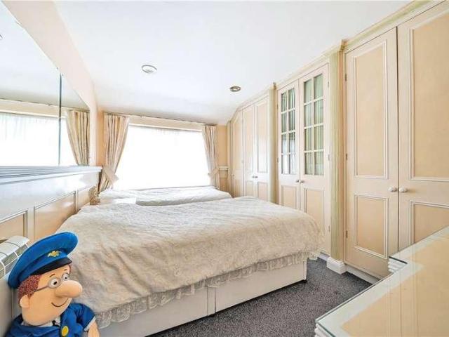 House for sale in Greater London
