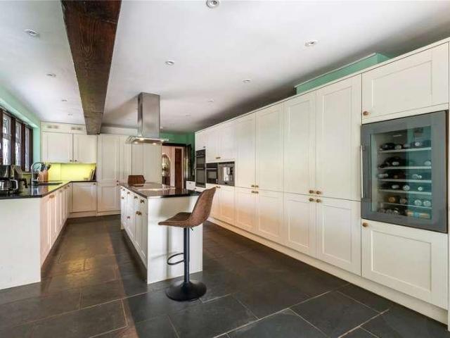 House for sale in Pachesham Park, Surrey