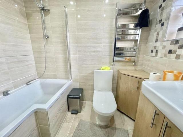 House for sale in Yeading, Greater London