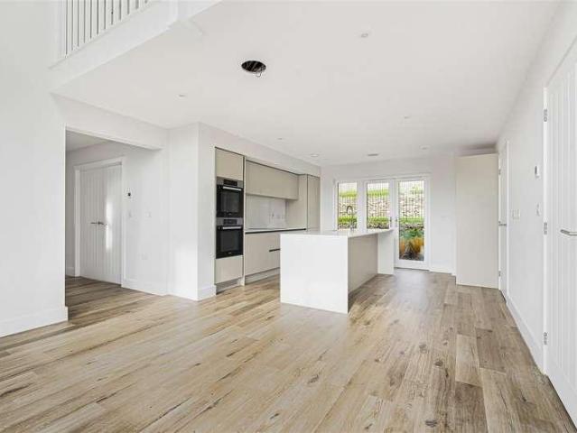 House for sale in Pentewan Valley, London Apprentice