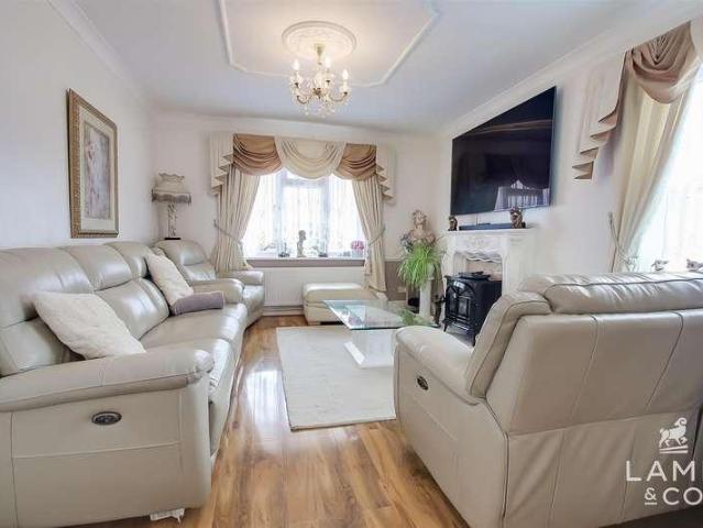 House for sale in Clacton-on-Sea, Tendring