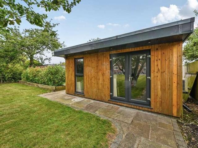 House for sale in Folkestone, Morehall