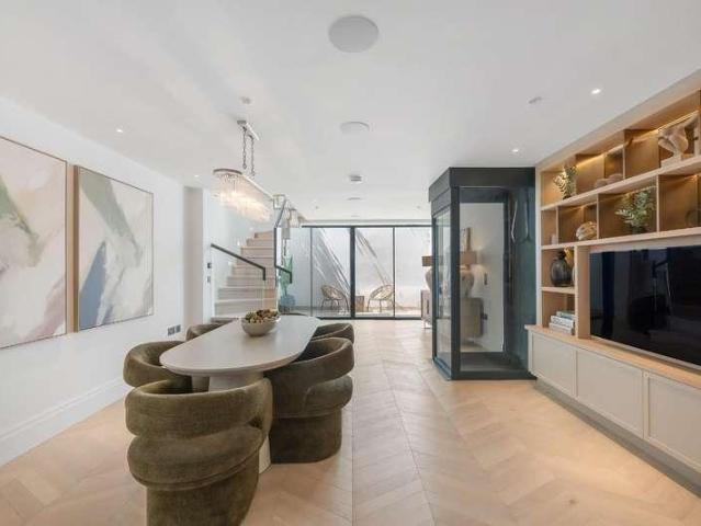 House for sale in Knightsbridge, Greater London