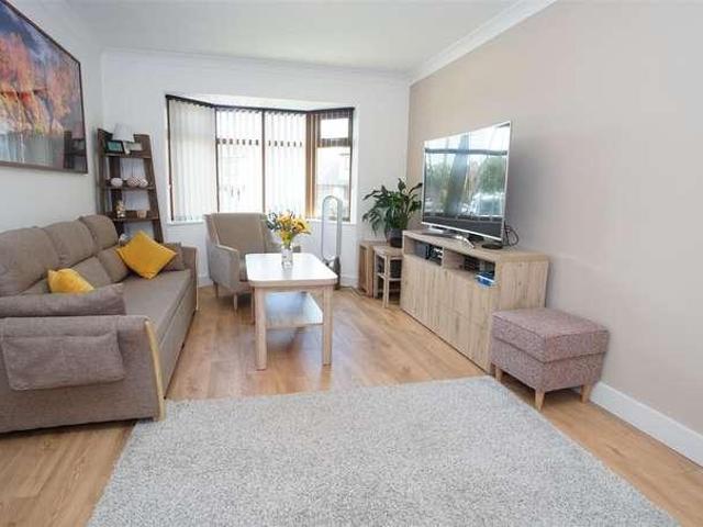 House for sale in Idle, West Yorkshire