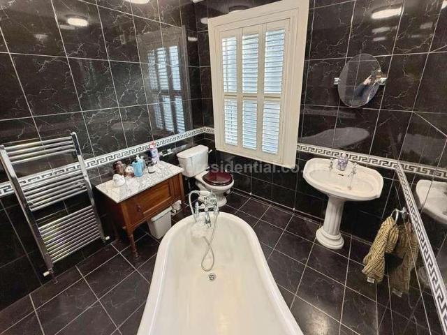 House for sale in Milton, Alton Barnes