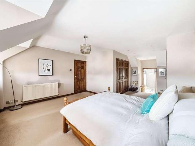House for sale in Addlestone, Runnymede