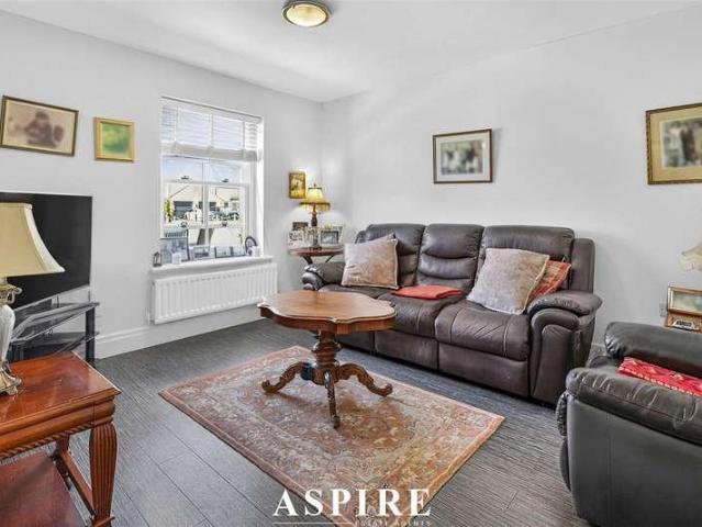 House for sale in Alton Barnes, Essex