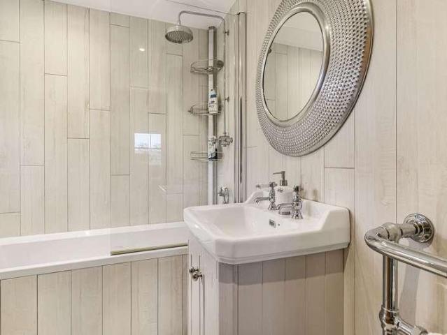 House for sale in Chelmondiston, Suffolk