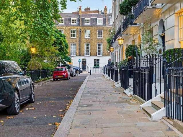 House for sale in Royal Borough of Kensington and Chelsea, Greater London