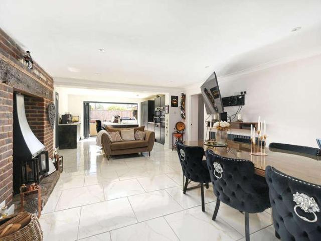 House for sale in Blackwater and Hawley, Hart