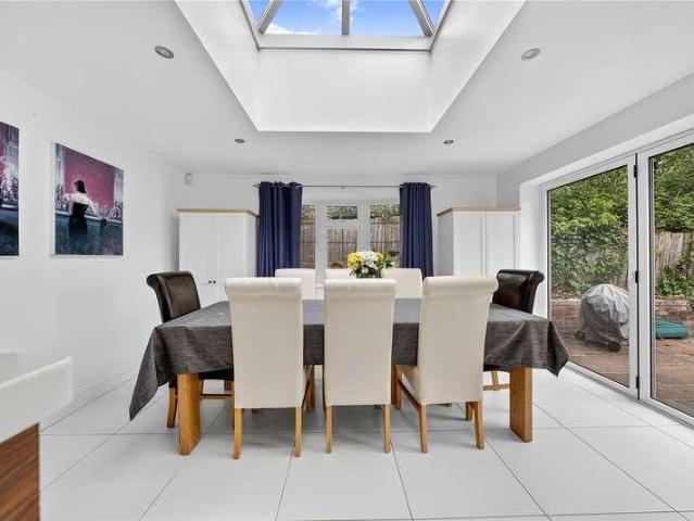 House for sale in Heol-las, Surrey