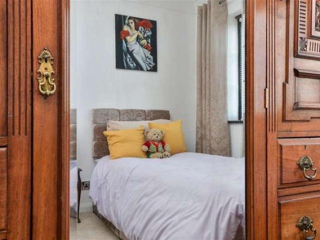 House for sale in Herne and Broomfield, The Bridge