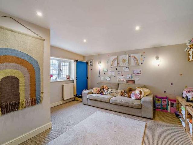 House for sale in Fossebridge, Gloucestershire
