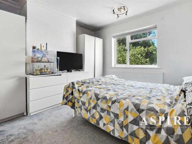 House for sale in Alton Barnes, Essex