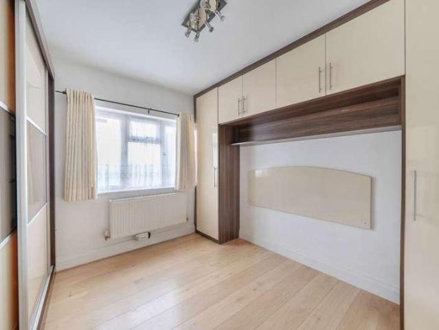 House for sale in Harrow Weald, Greater London