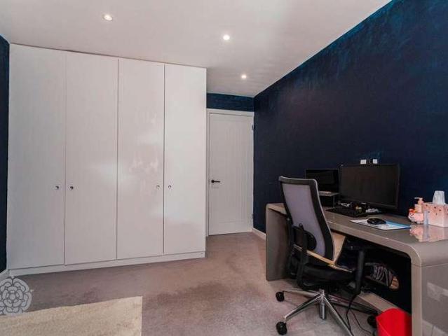 House for sale in Hooley Brow, Burnedge