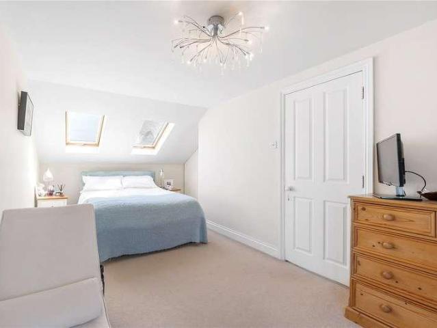 House for sale in Nunhead, Greater London