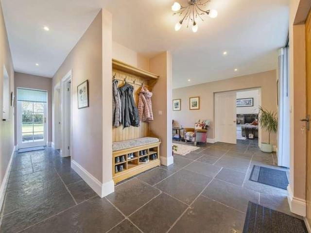 House for sale in Mark