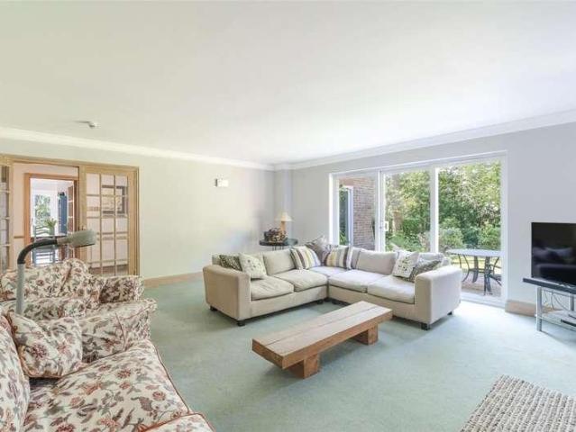 House for sale in Furzehill, East Dorset