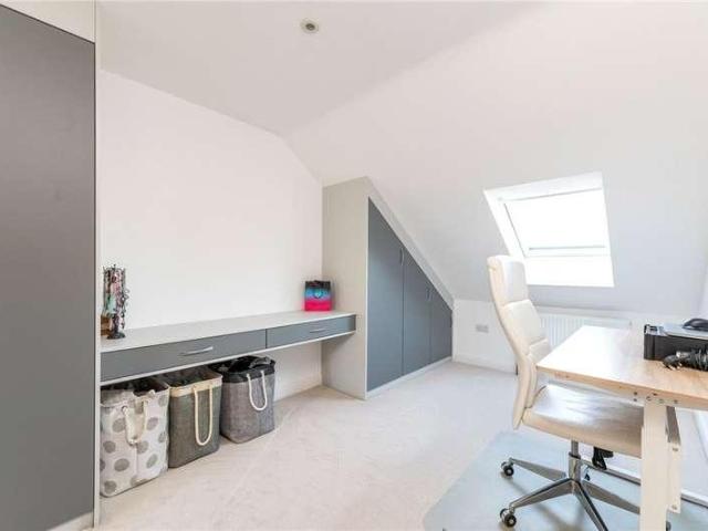 House for sale in Birstall Smithies, Gomersal