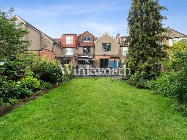 House for sale in Palmers Green, Greater London