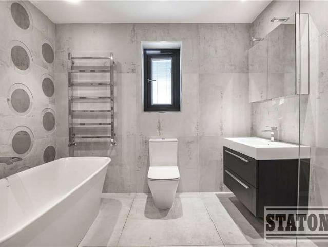 House for sale in Greater London