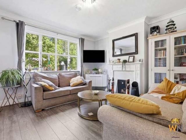 House for sale in Navestock Side, Essex