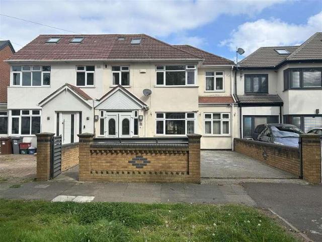 House for sale in London Borough of Hounslow, Heston