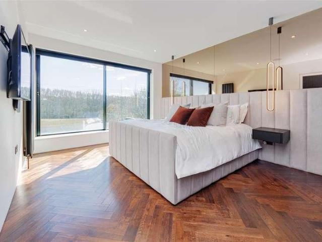 House for sale in Radlett, Hertfordshire