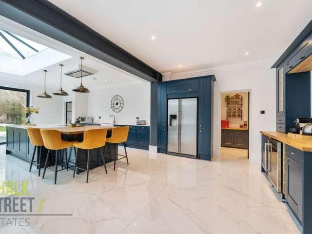 House for sale in Emerson Park, Greater London