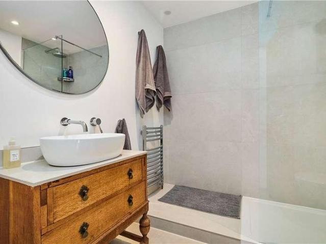 House for sale in Homestead Estate, Bradford