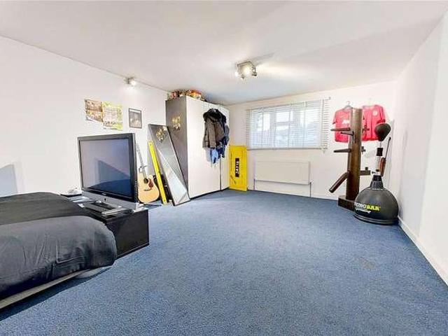 House for sale in Fishersgate, West Sussex