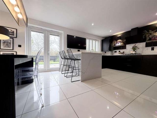 House for sale in Llwydcoed