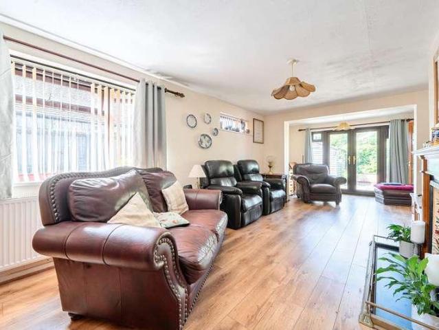 House for sale in Black Bourton, Oxfordshire