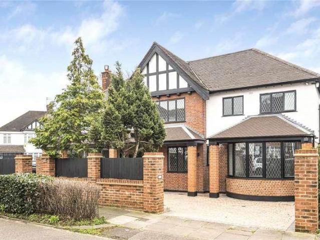 House for sale in New Southgate, Greater London