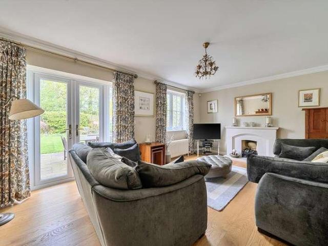 House for sale in Sindlesham, Winnersh