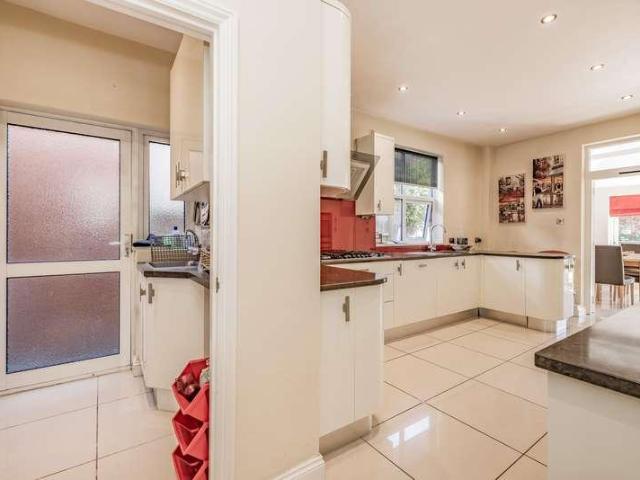 House for sale in Northwood, Northwood
