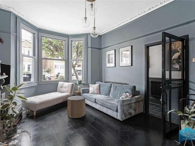 House for sale in Finchley, Greater London
